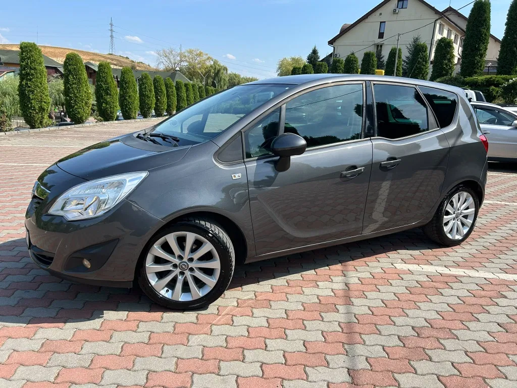 Fotografie: 2011 Opel Meriva