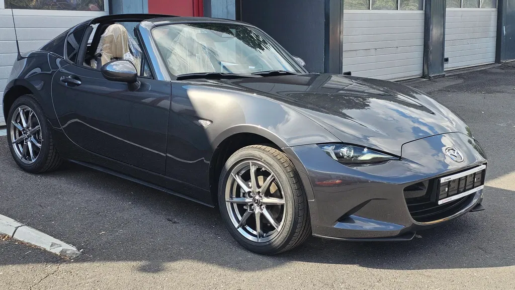 Fotografie: 2025 Mazda MX-5