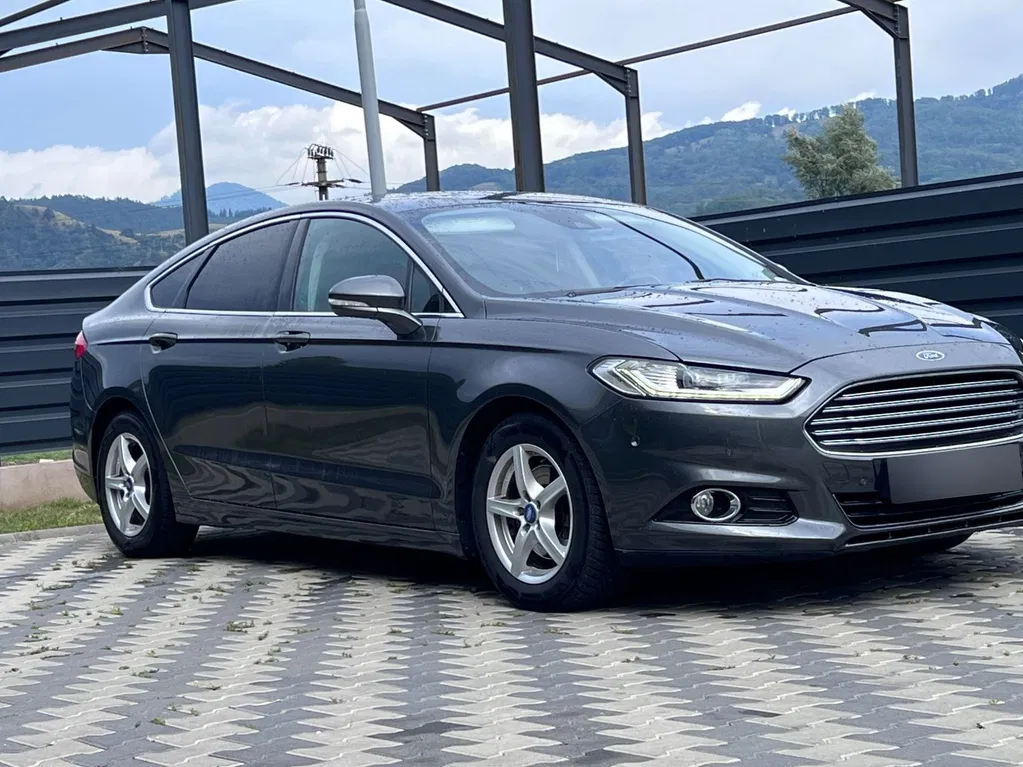 Fotografie: 2014 Ford Mondeo