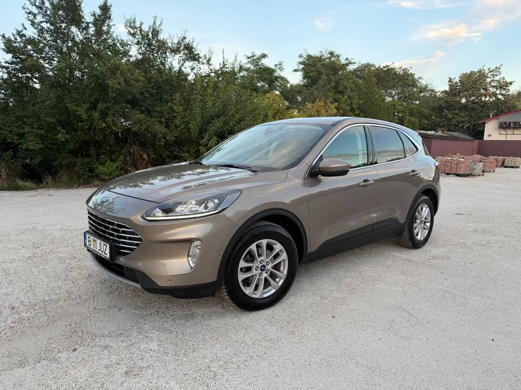 Fotografie: 2020 Ford Kuga