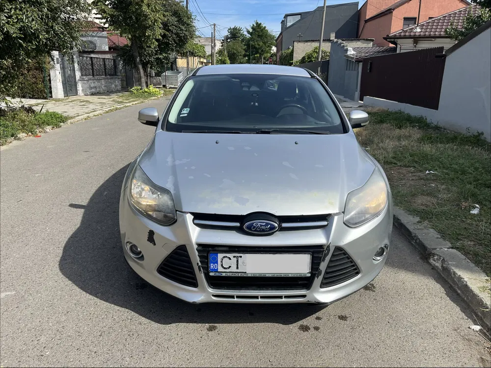 Fotografie: 2012 Ford Focus