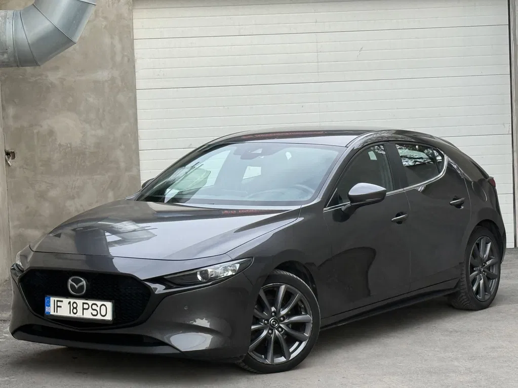 Fotografie: 2019 Mazda 3