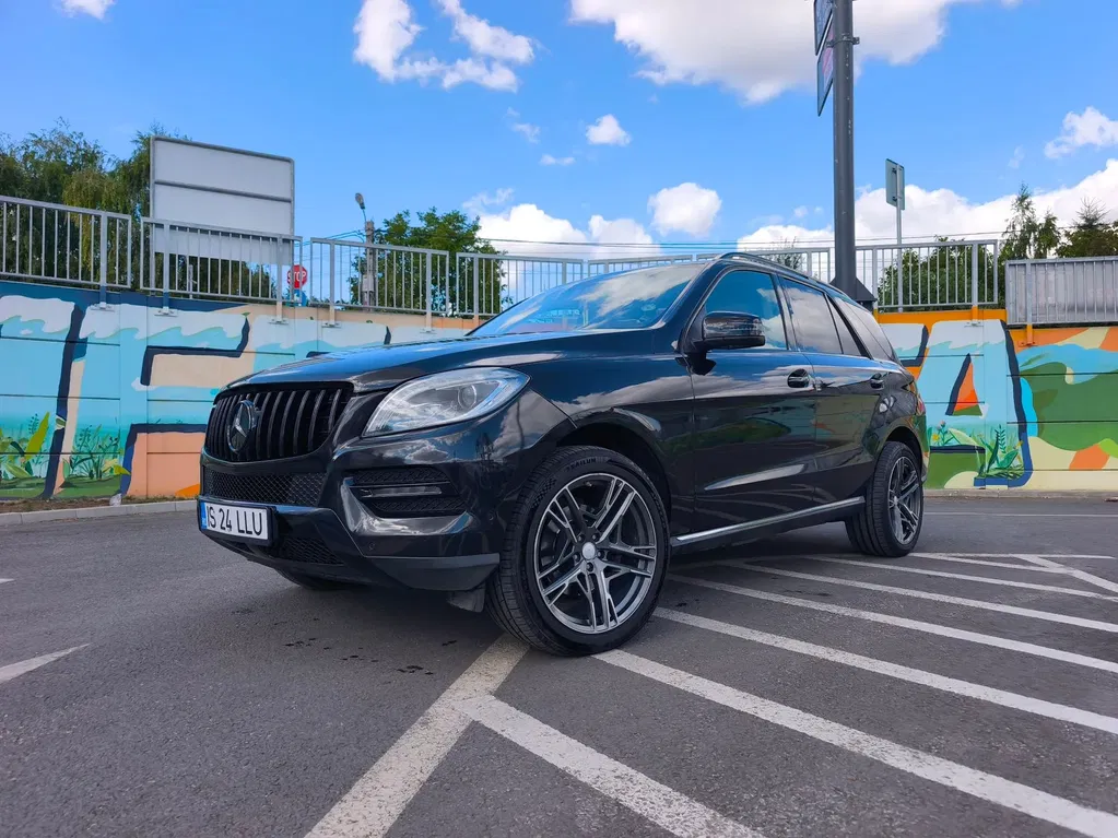 Fotografie: 2012 Mercedes-Benz ML