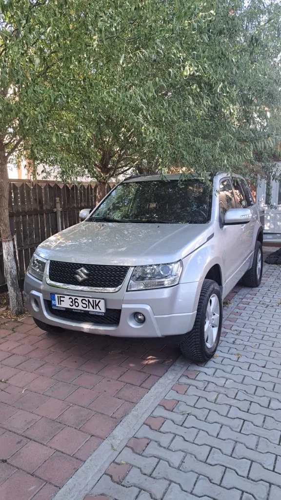 Fotografie: 2010 Suzuki Grand Vitara