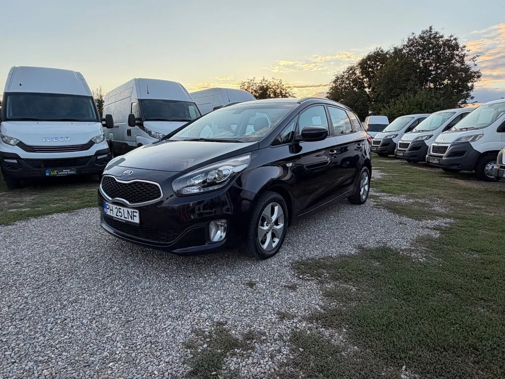 Fotografie: 2014 Kia Carens
