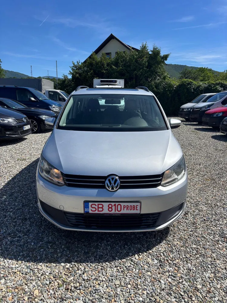 Fotografie: 2011 Volkswagen Touran