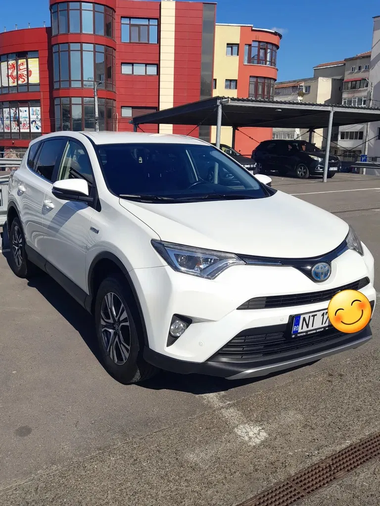 Fotografie: 2016 Toyota RAV-4