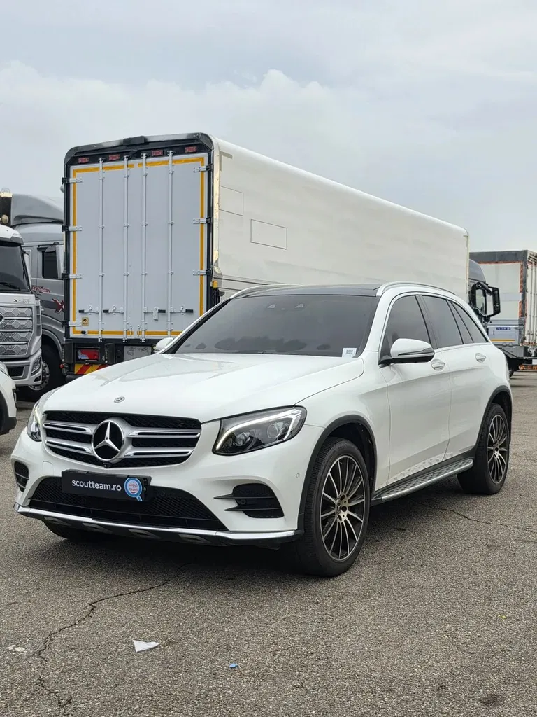 Fotografie: 2019 Mercedes-Benz GLC