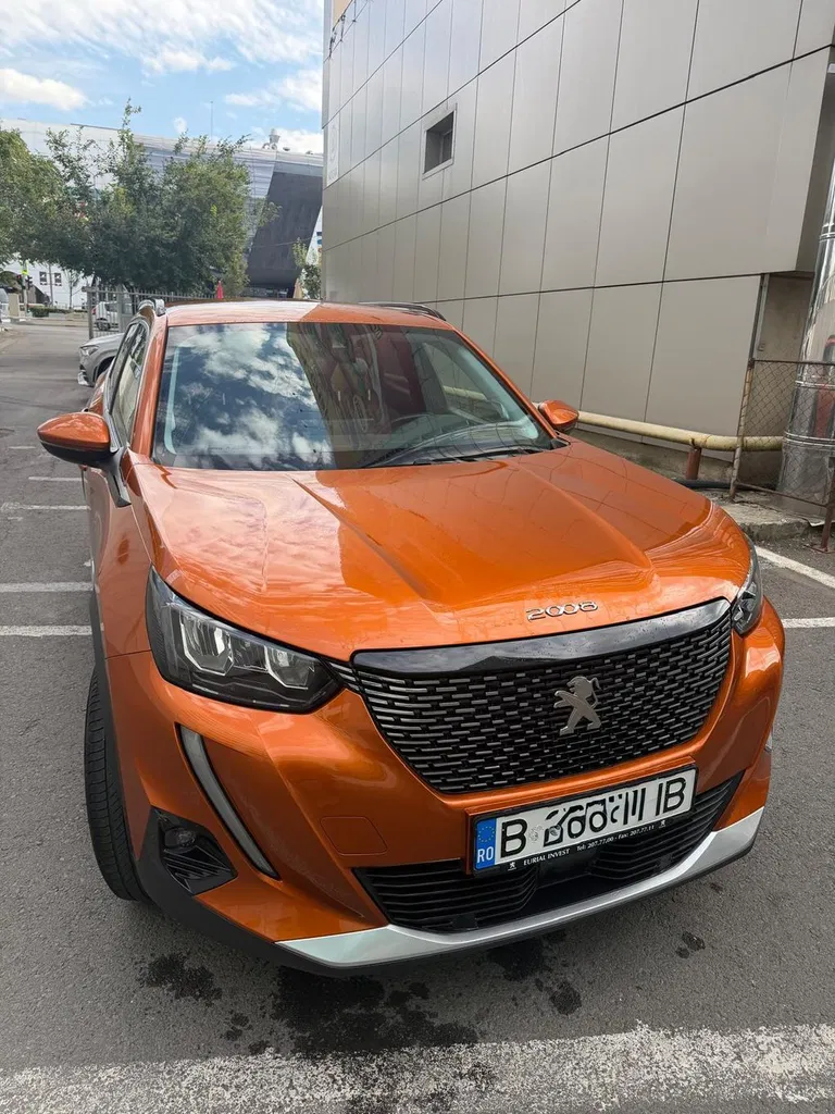 Fotografie: 2021 Peugeot 2008