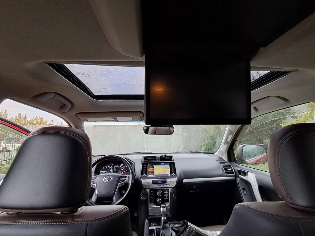 Fotografie: 2021 Toyota Land Cruiser
