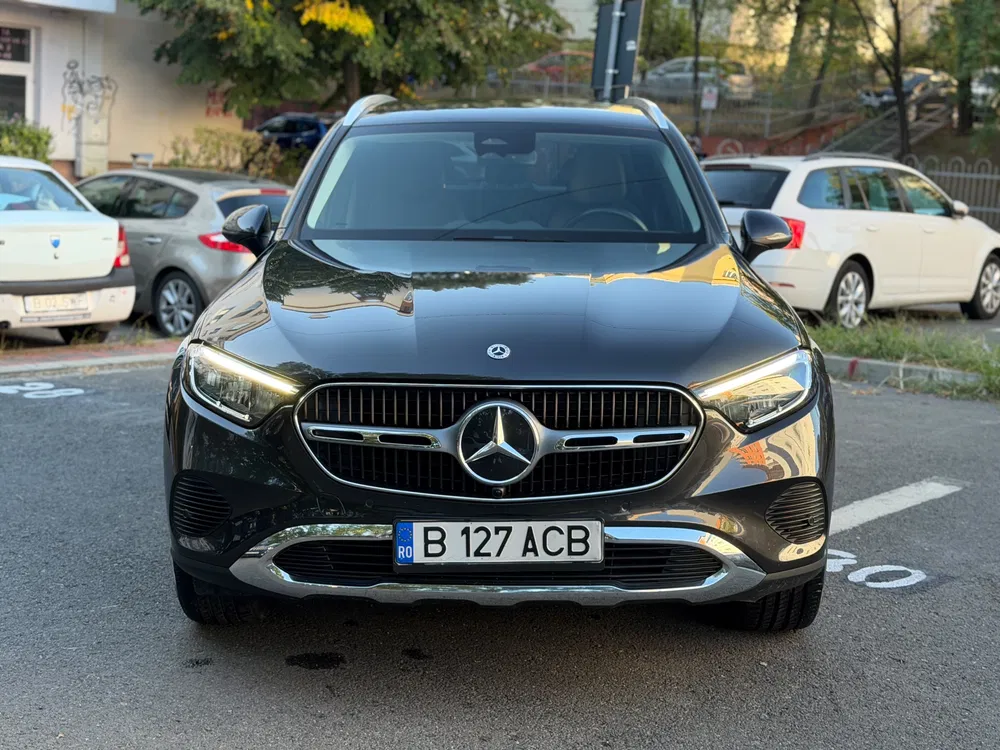 Fotografie: 2023 Mercedes-Benz GLC