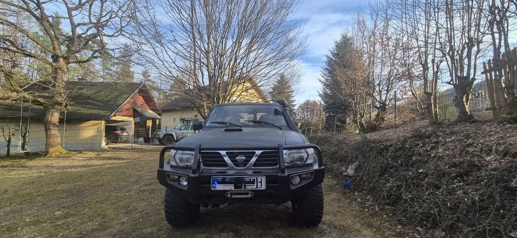 Fotografie: 1999 Nissan Patrol