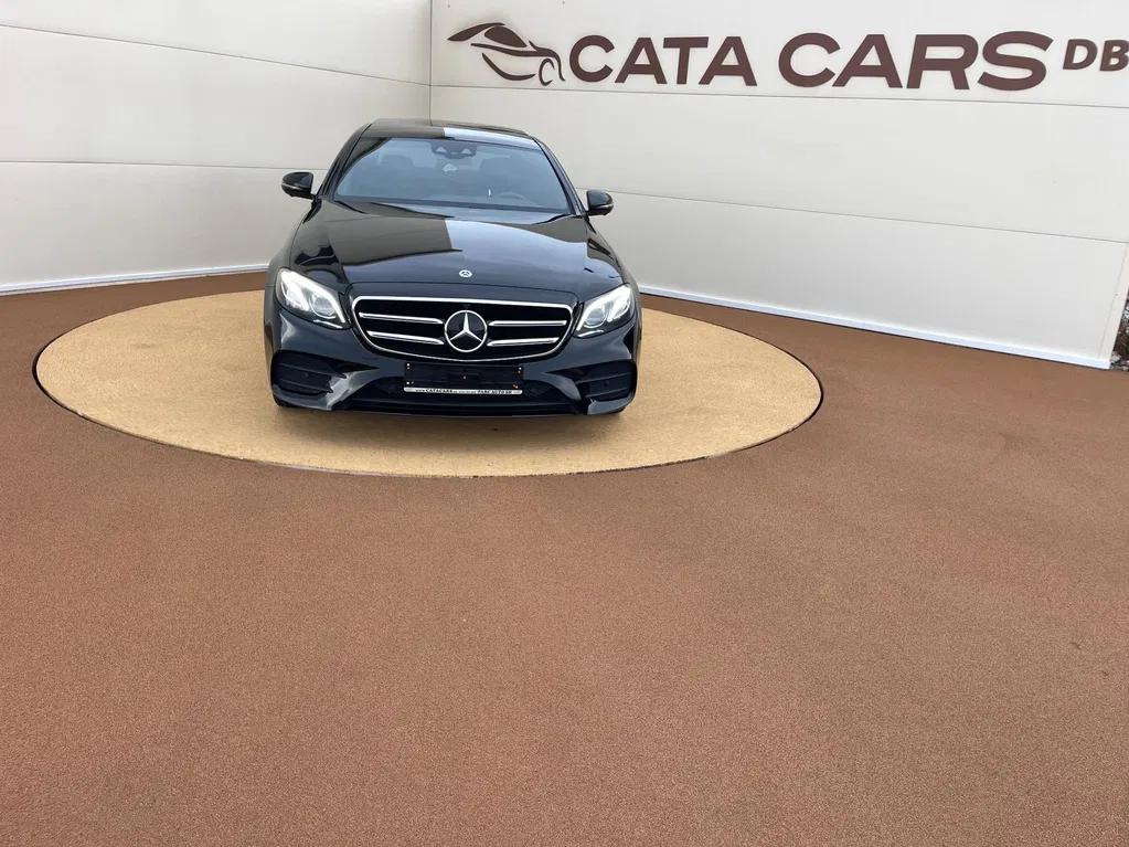Fotografie: 2020 Mercedes-Benz E Class