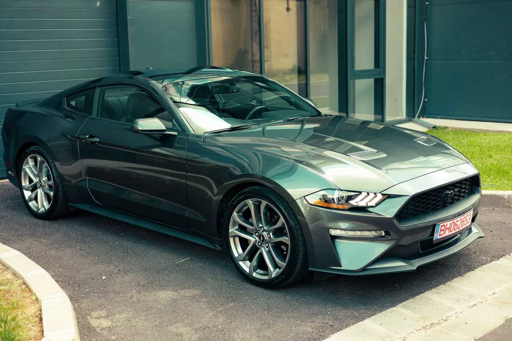 Fotografie: 2019 Ford Mustang