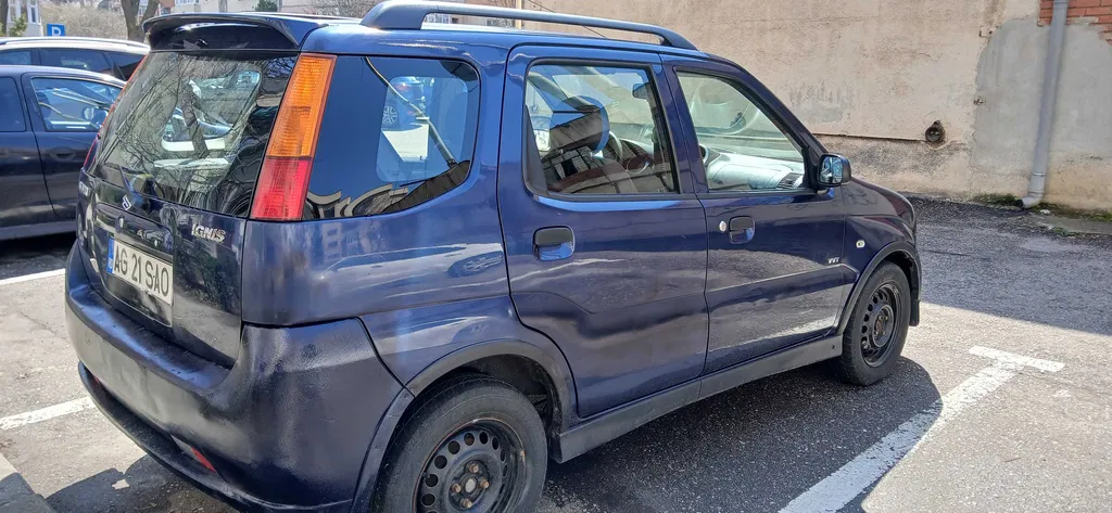 Fotografie: 2005 Suzuki Ignis