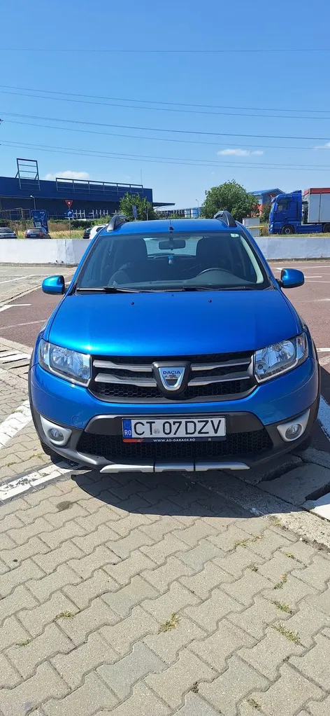 Fotografie: 2015 Dacia Sandero