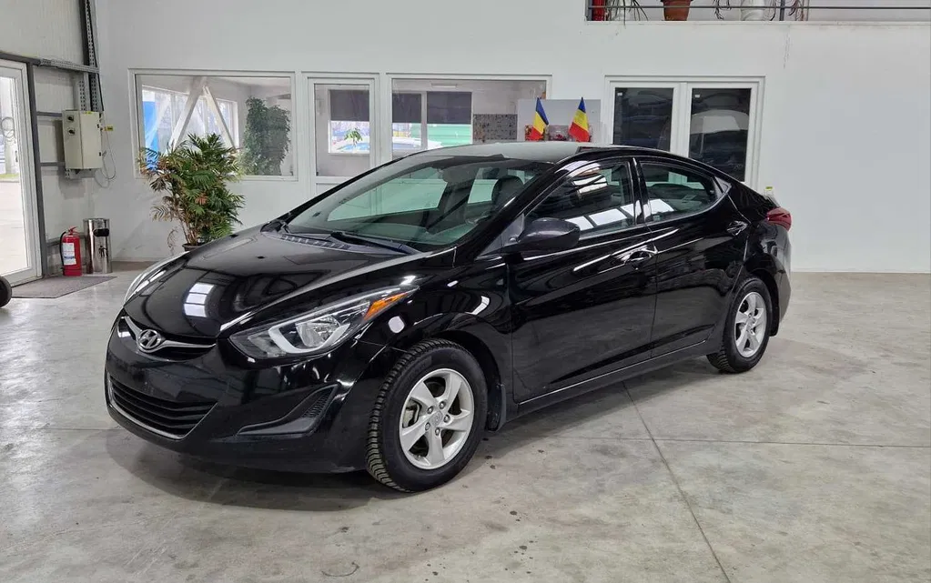Fotografie: 2015 Hyundai Elantra