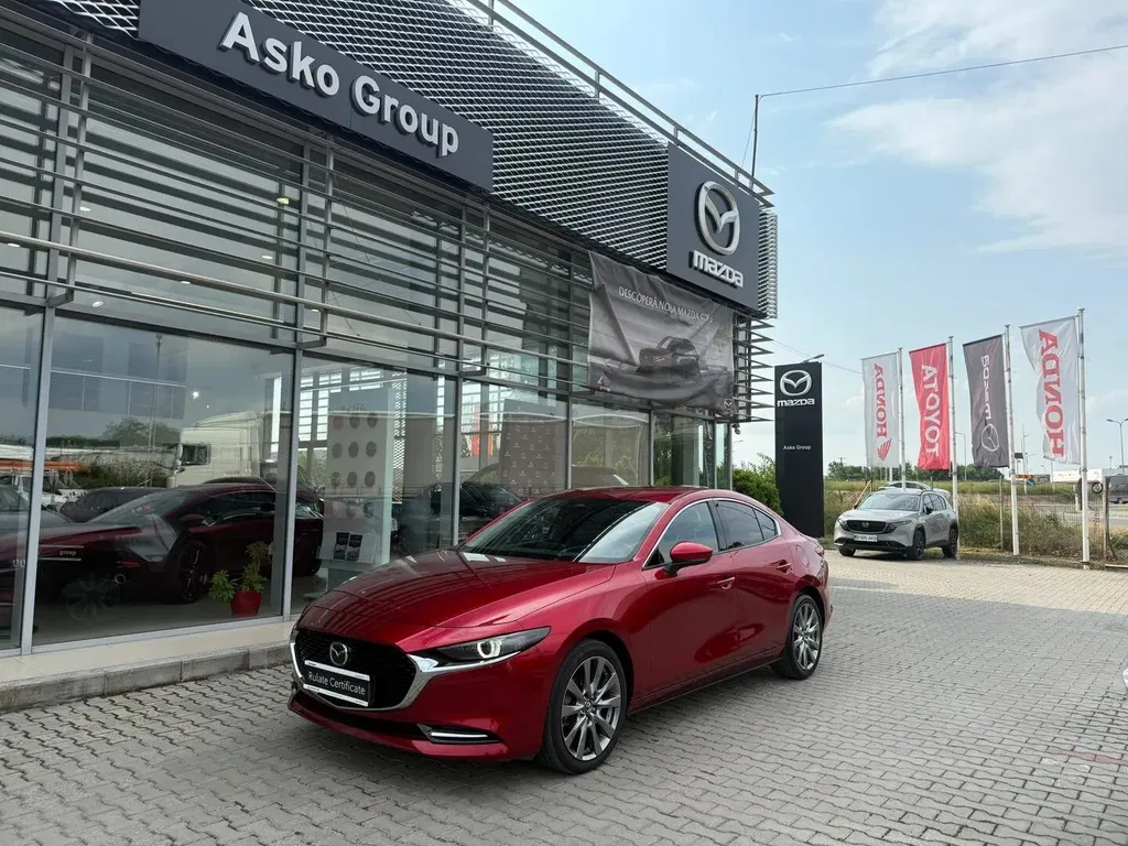 Fotografie: 2025 Mazda 3