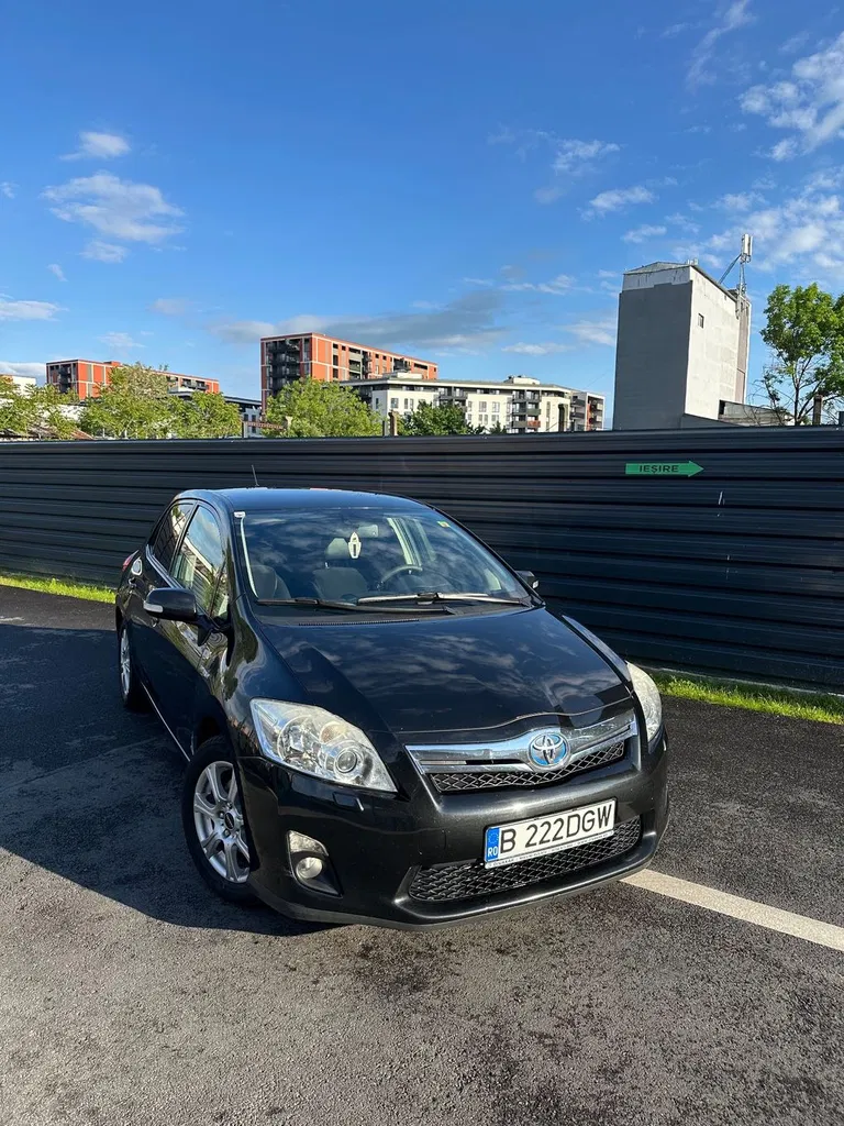Fotografie: 2010 Toyota Auris