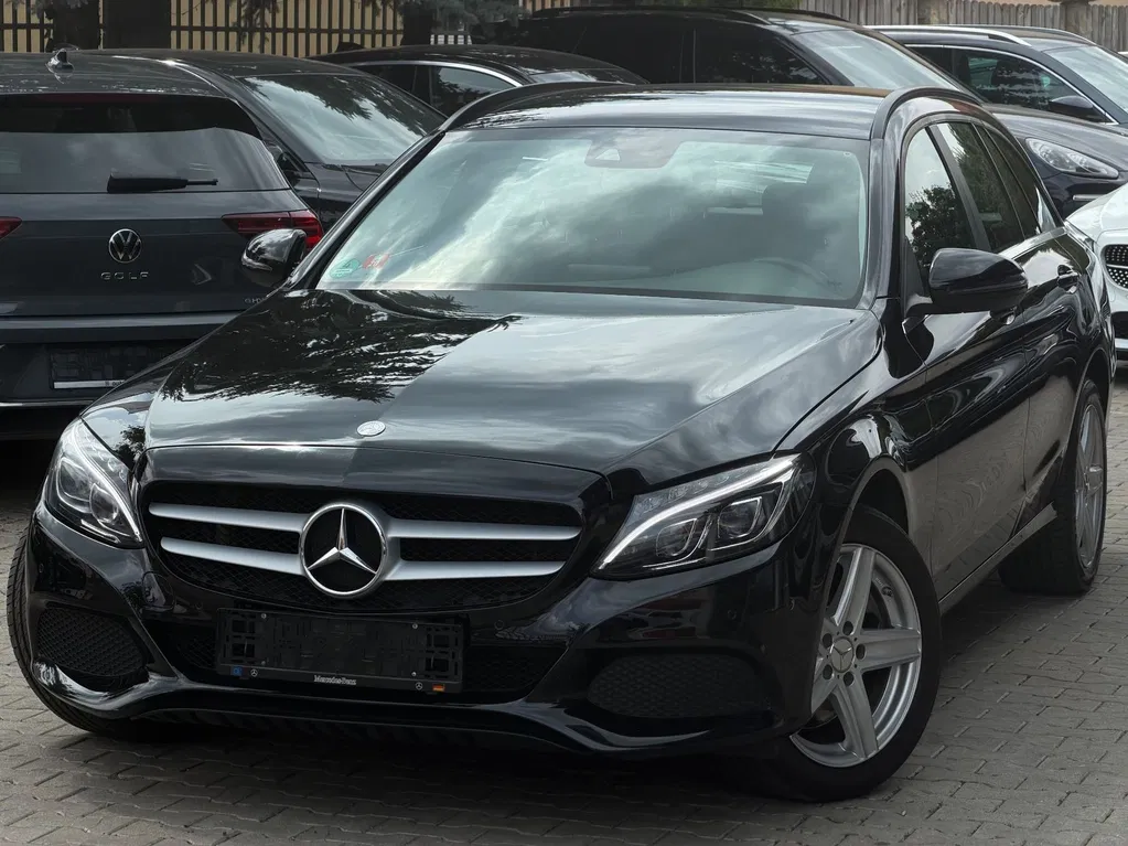 Fotografie: 2015 Mercedes-Benz C