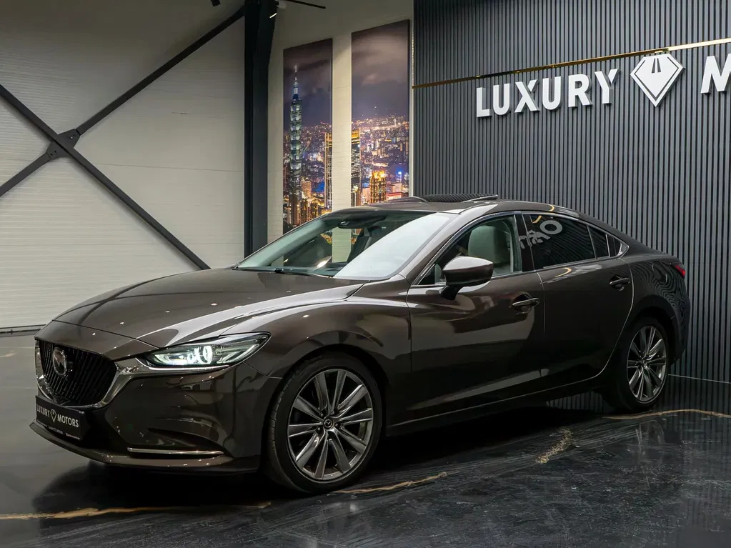 Fotografie: 2019 Mazda 6