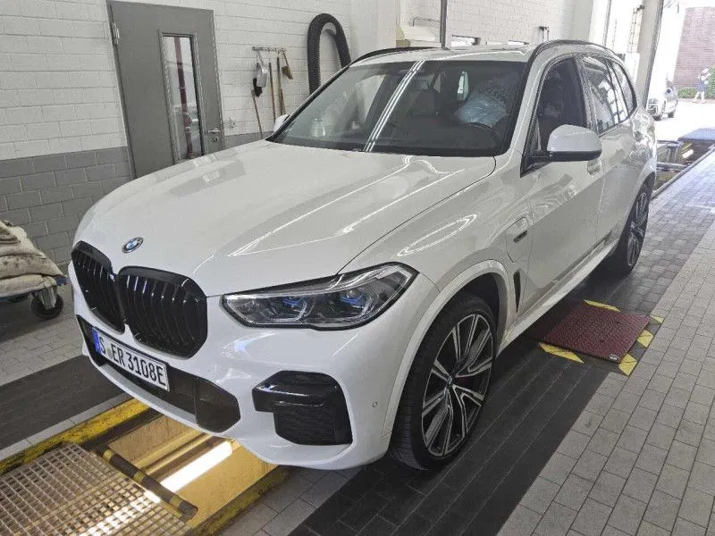 Fotografie: 2022 BMW X5