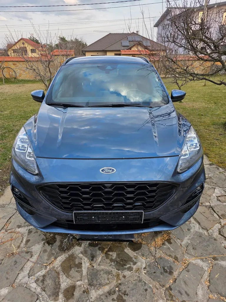Fotografie: 2020 Ford Kuga