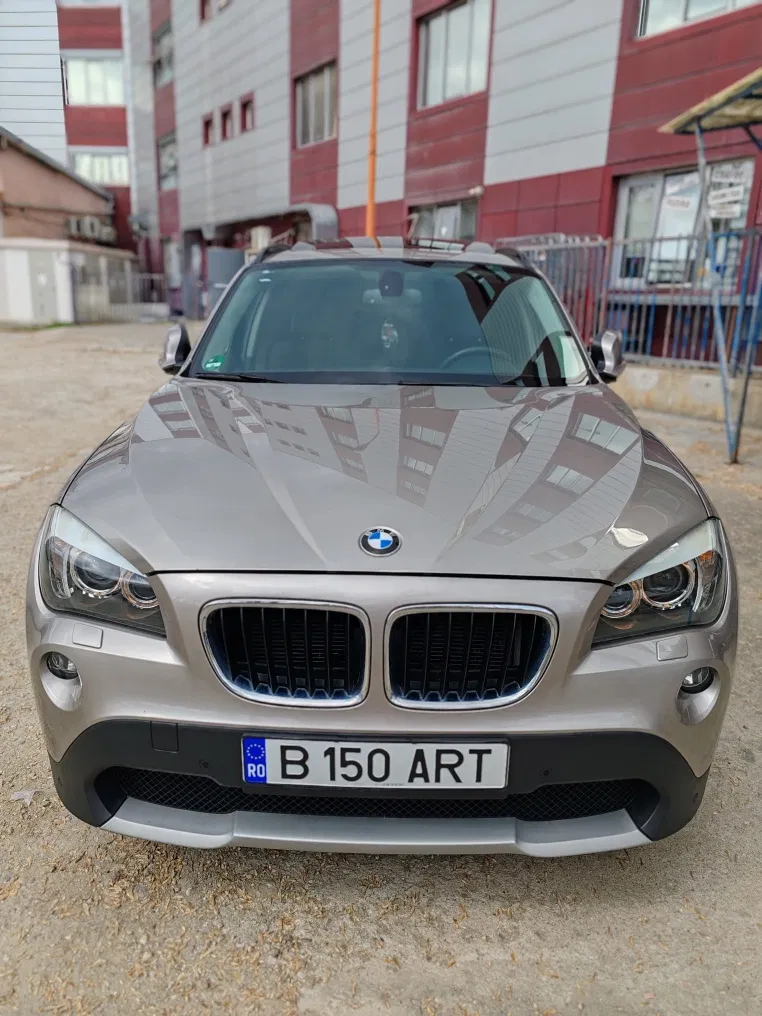 Fotografie: 2011 BMW X1