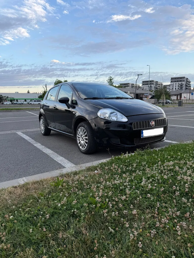 Fotografie: 2009 Fiat Grande Punto