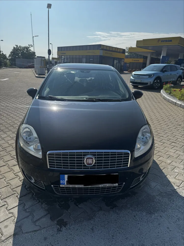Fotografie: 2009 Fiat Linea