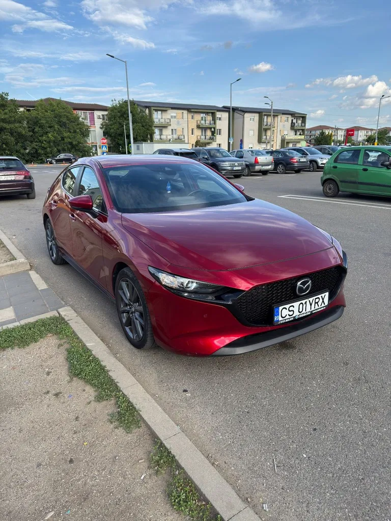 Fotografie: 2022 Mazda 3