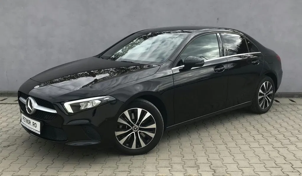 Fotografie: 2022 Mercedes-Benz A 250