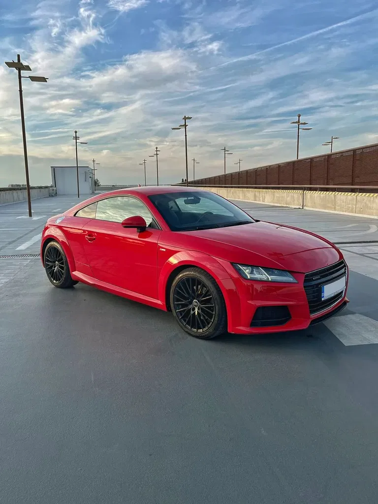 Fotografie: 2017 Audi TT