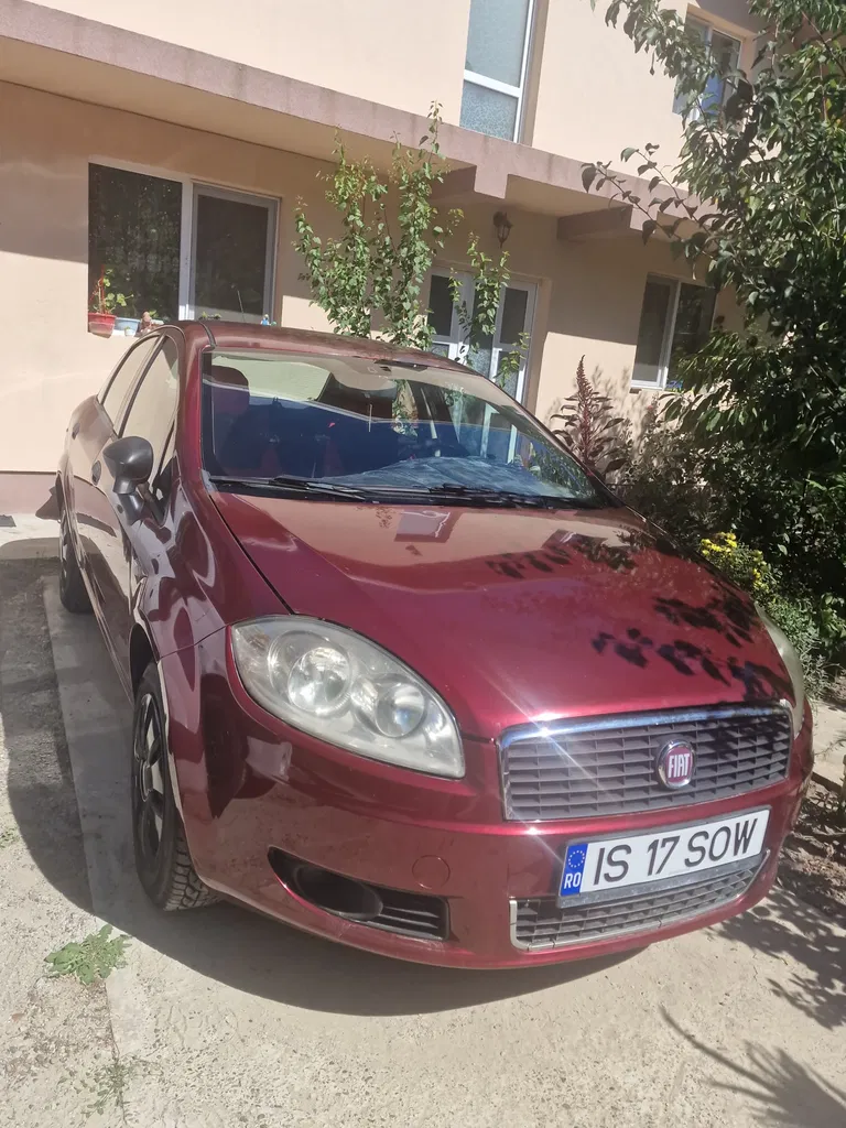 Fotografie: 2008 Fiat Linea