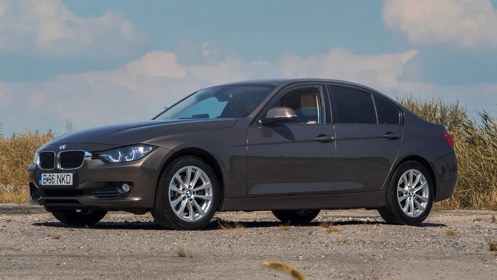 Fotografie: 2013 BMW Seria 3