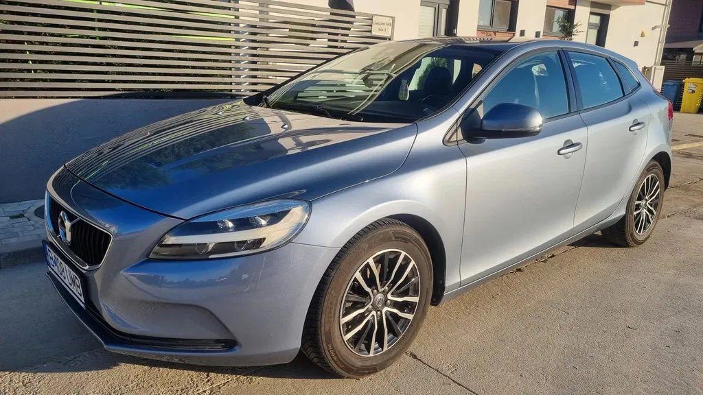 Fotografie: 2017 Volvo V40