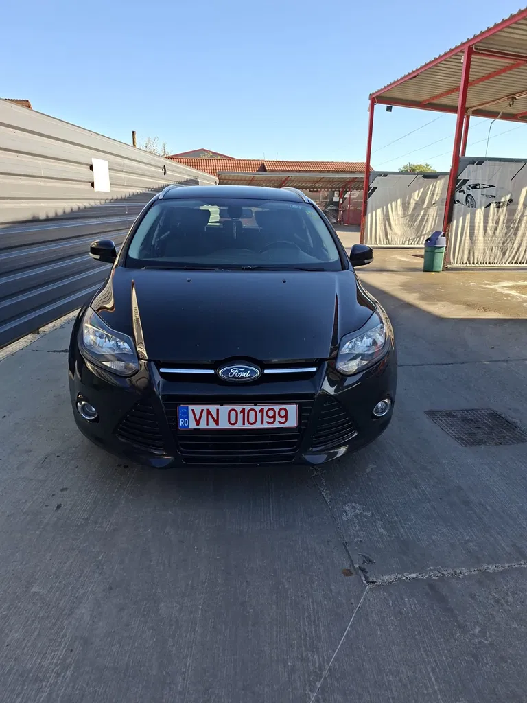 Fotografie: 2012 Ford Focus