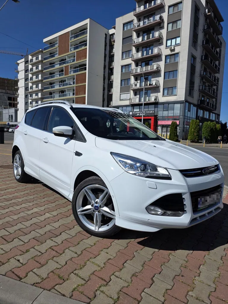 Fotografie: 2016 Ford Kuga