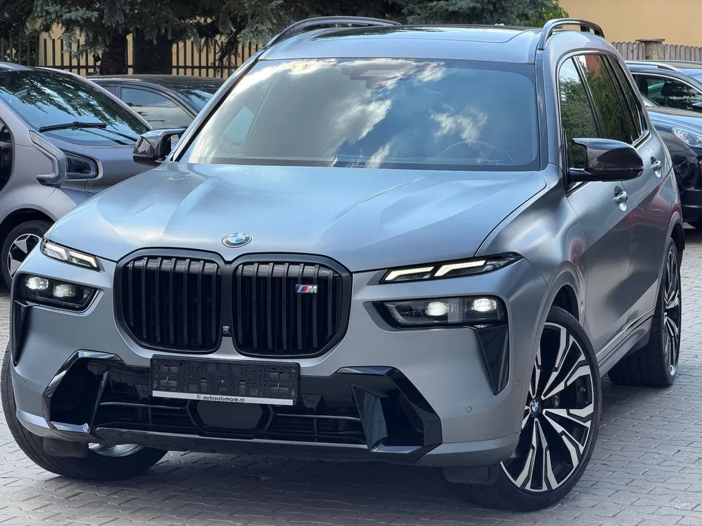 Fotografie: 2023 BMW X7