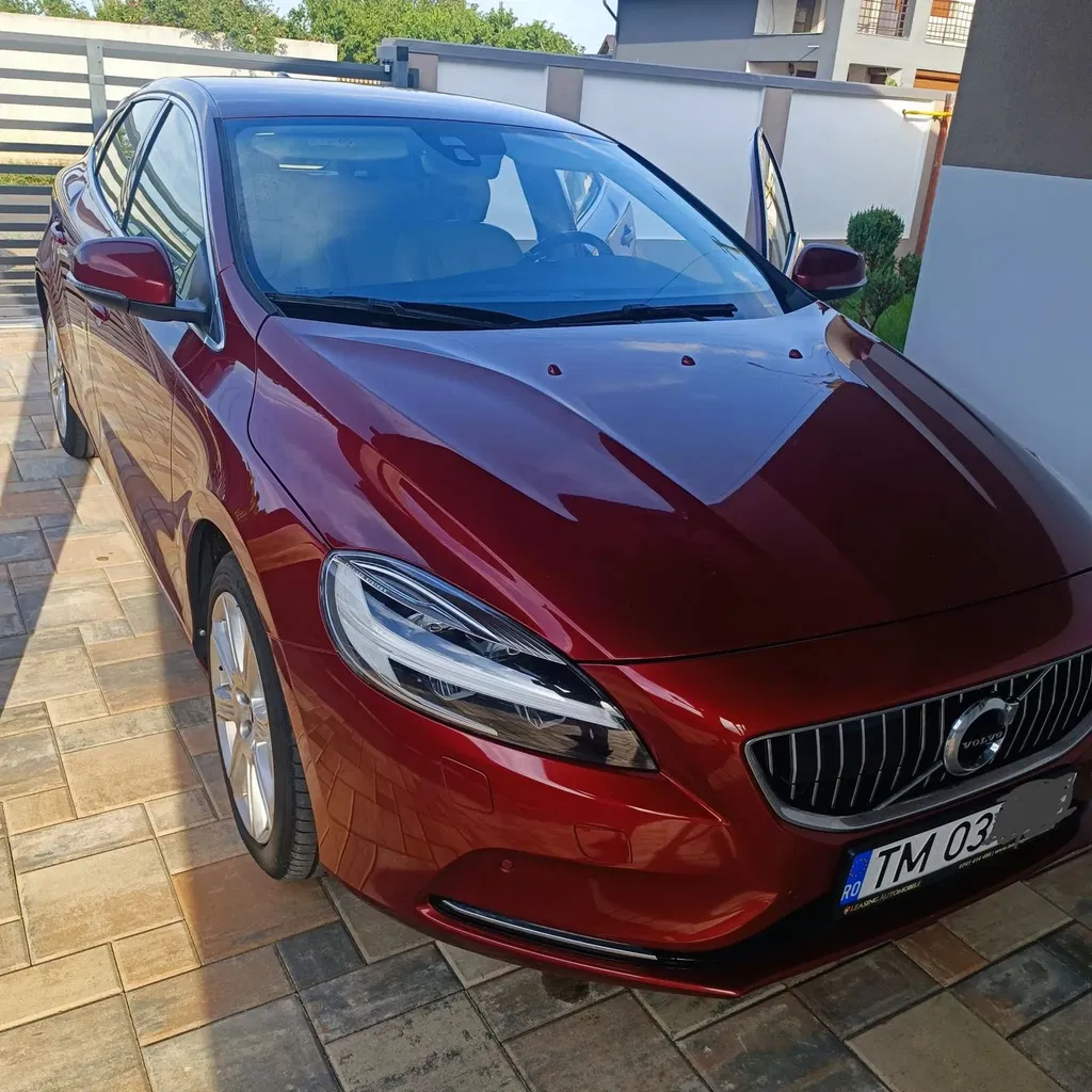 Fotografie: 2017 Volvo V40