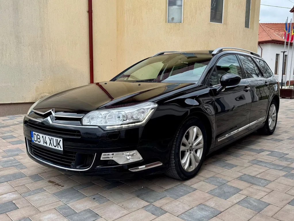 Fotografie: 2012 Citroen C5