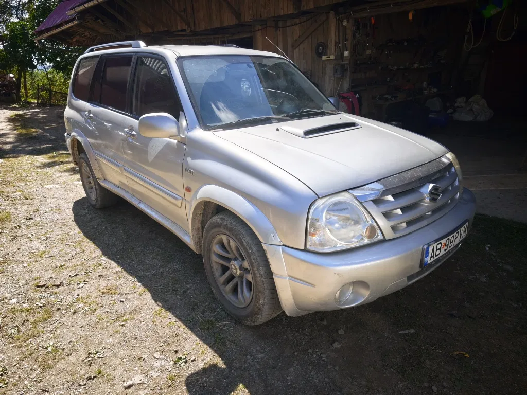 Fotografie: 2005 Suzuki XL7