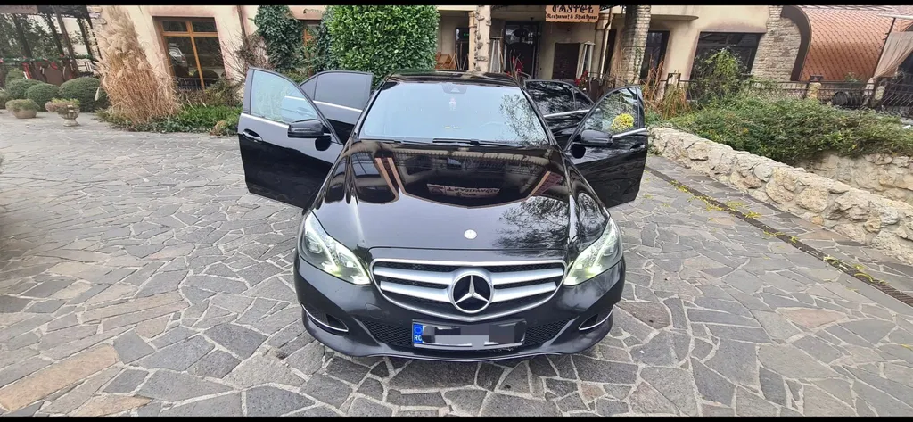 Fotografie: 2015 Mercedes-Benz E Class