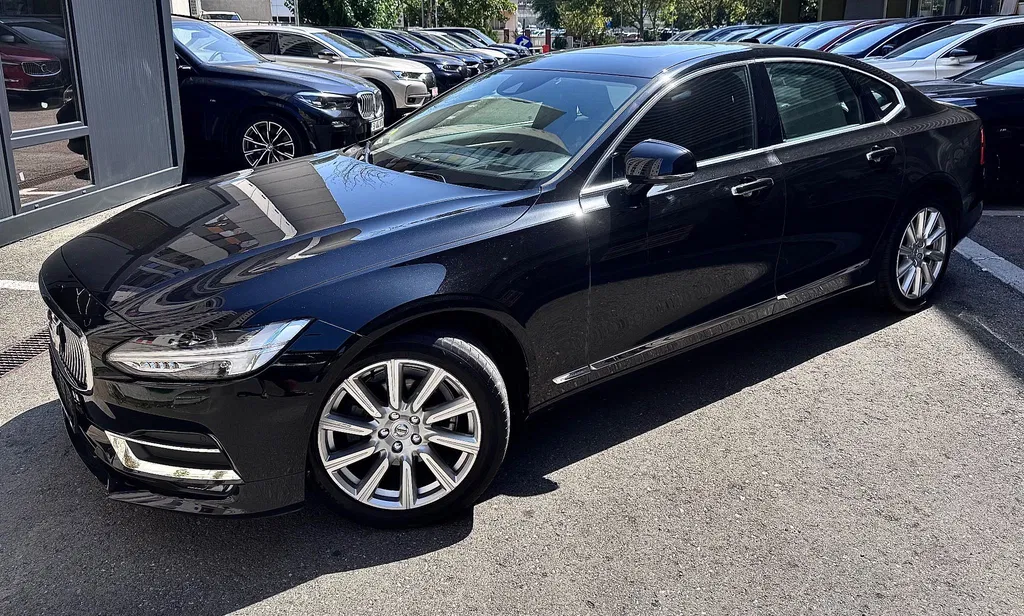 Fotografie: 2019 Volvo S90