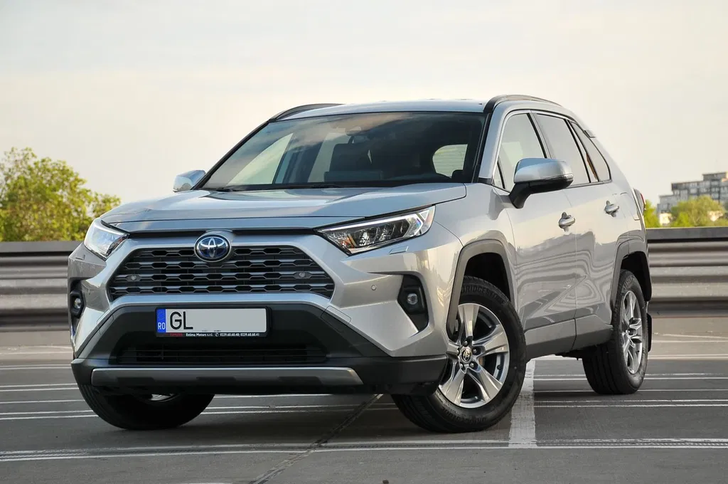 Fotografie: 2024 Toyota RAV-4
