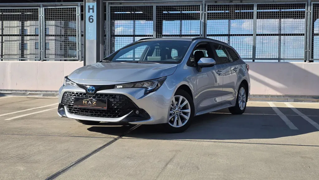 Fotografie: 2024 Toyota Corolla
