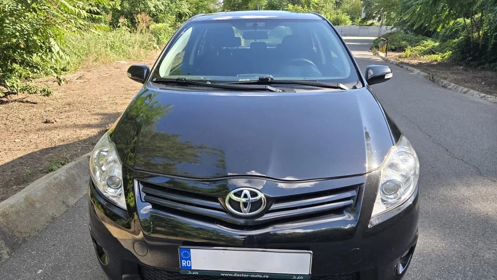 Fotografie: 2010 Toyota Auris