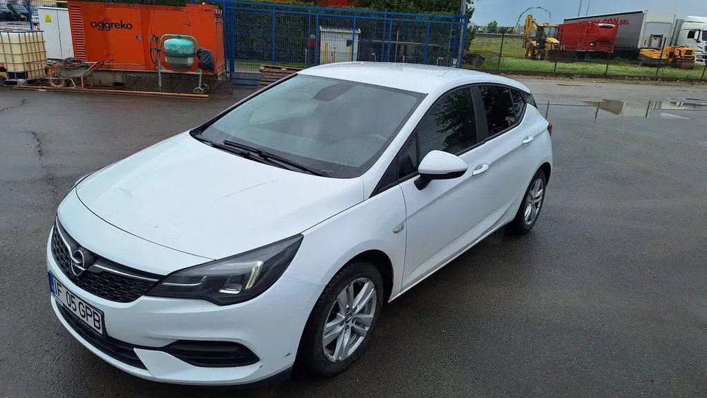 Fotografie: 2021 Opel Astra