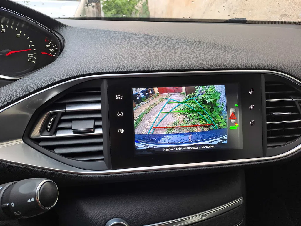 Fotografie: 2014 Peugeot 308