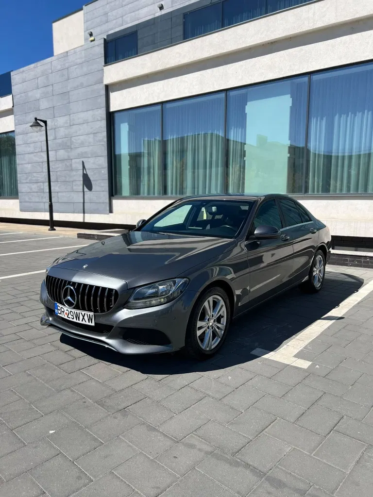 Fotografie: 2017 Mercedes-Benz C